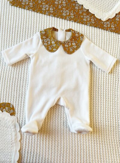 Pyjama parfait pour une belle tenue de naissance.