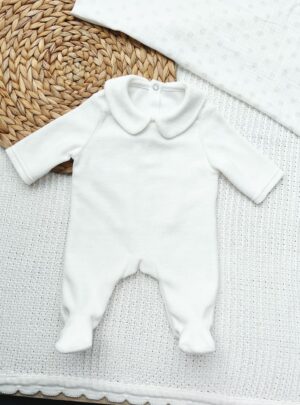 Pyjama parfait pour une belle tenue de naissance.